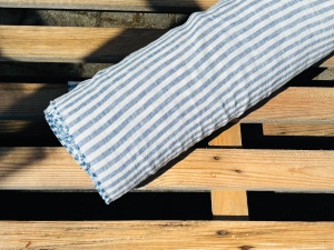 BLEN Len, tkanina lniana na pościel stonewashed 250 cm, biało niebieskie paski, 190g/m2 (cena za 0,5m) 