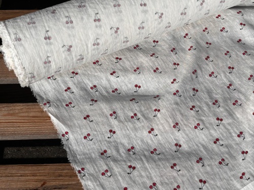 tkanina lniana 100% nadruk wisienki na bieli - sklep Alternative Textiles