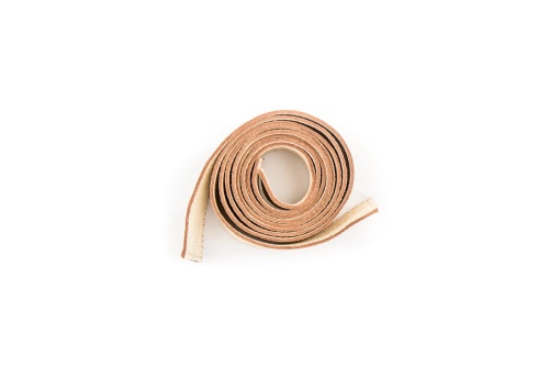 dwa paski z postarzanej skóry w kolorze  kości słoniowej, białym