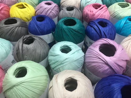 papierowa włóczka knit pap w kolorze jasno zielonym