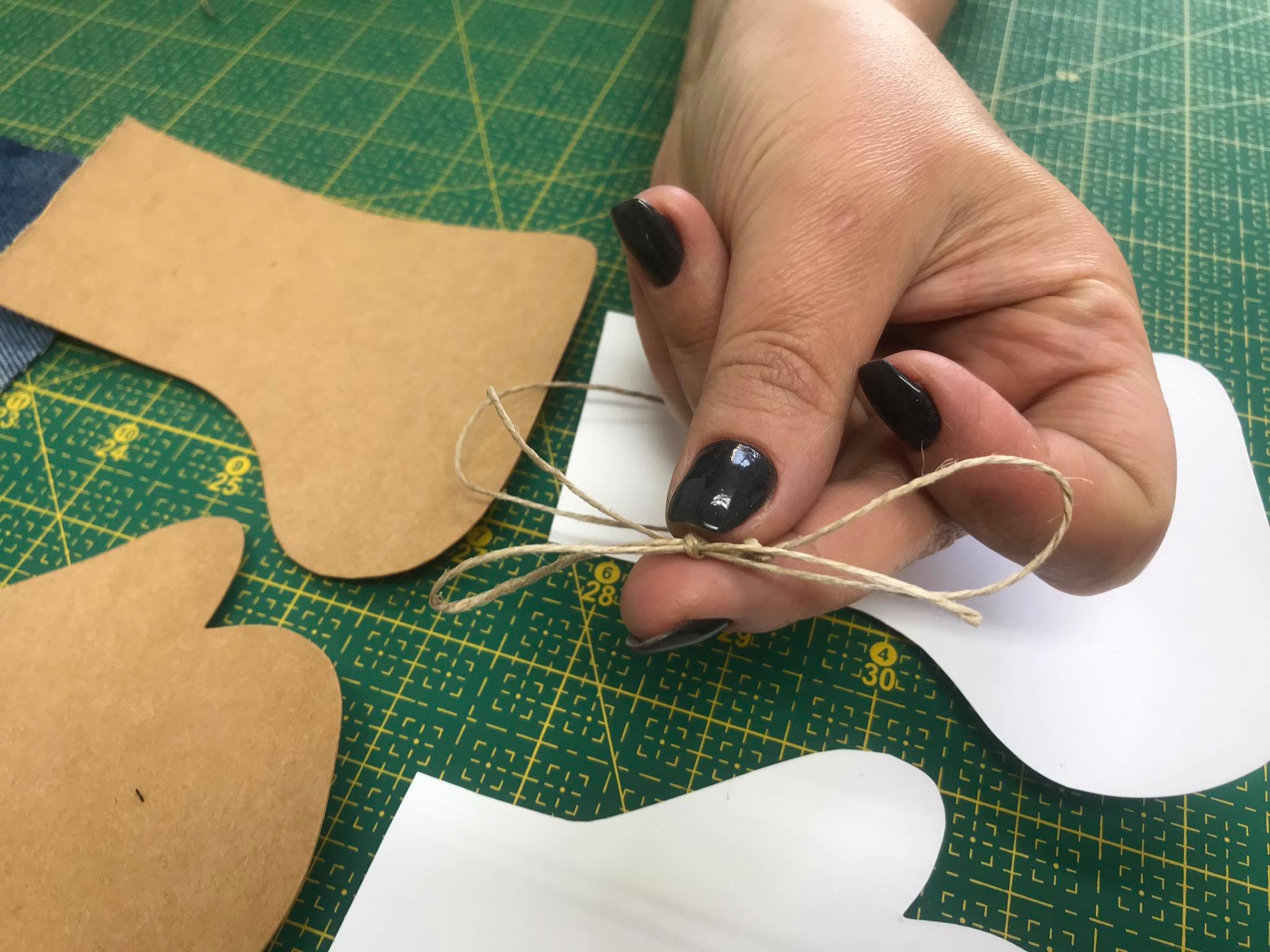 szybki i darmowy tutorial na ozdobę z resztek - sklep Alternative Textiles